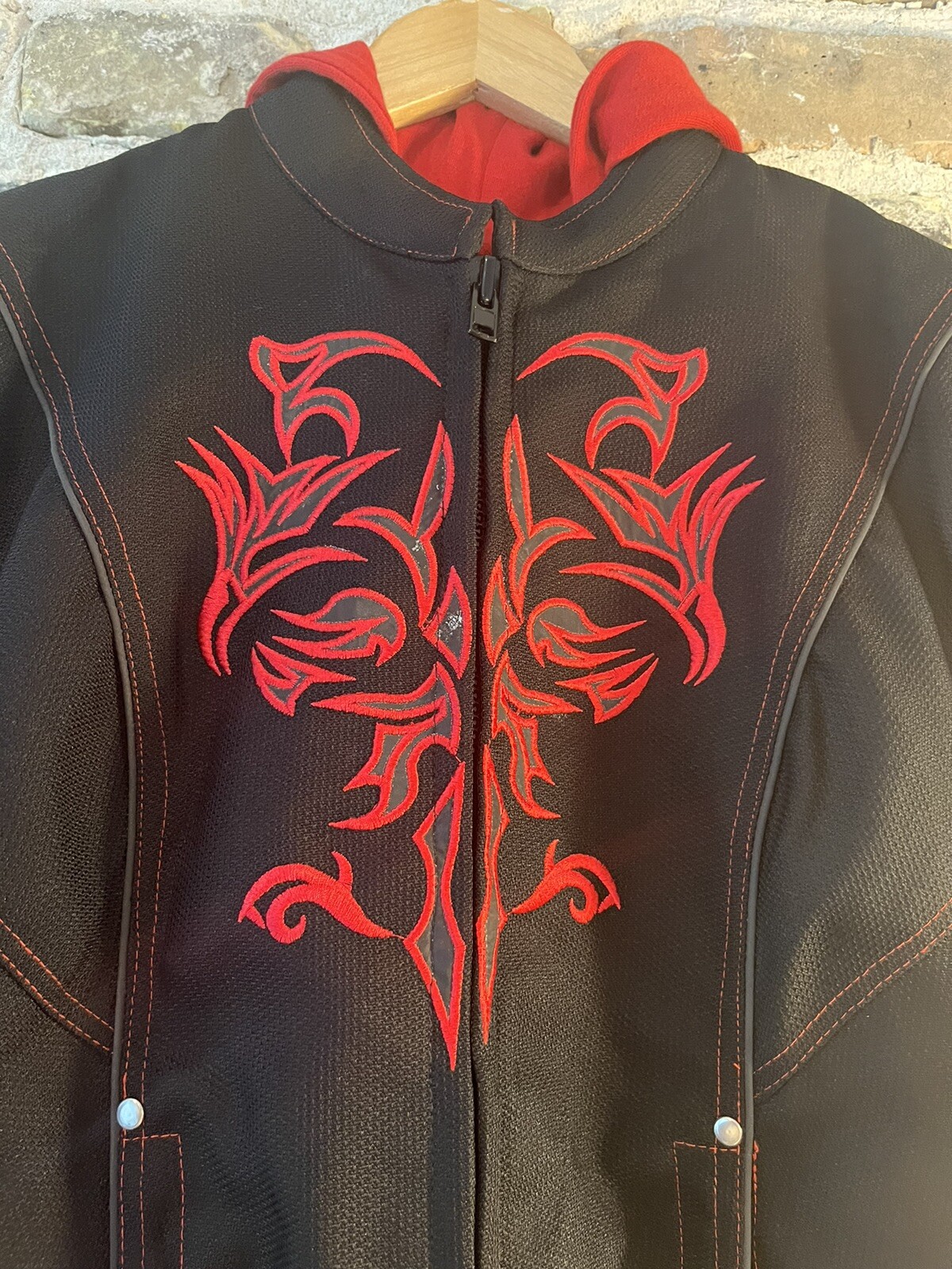 Picture 2 of 5