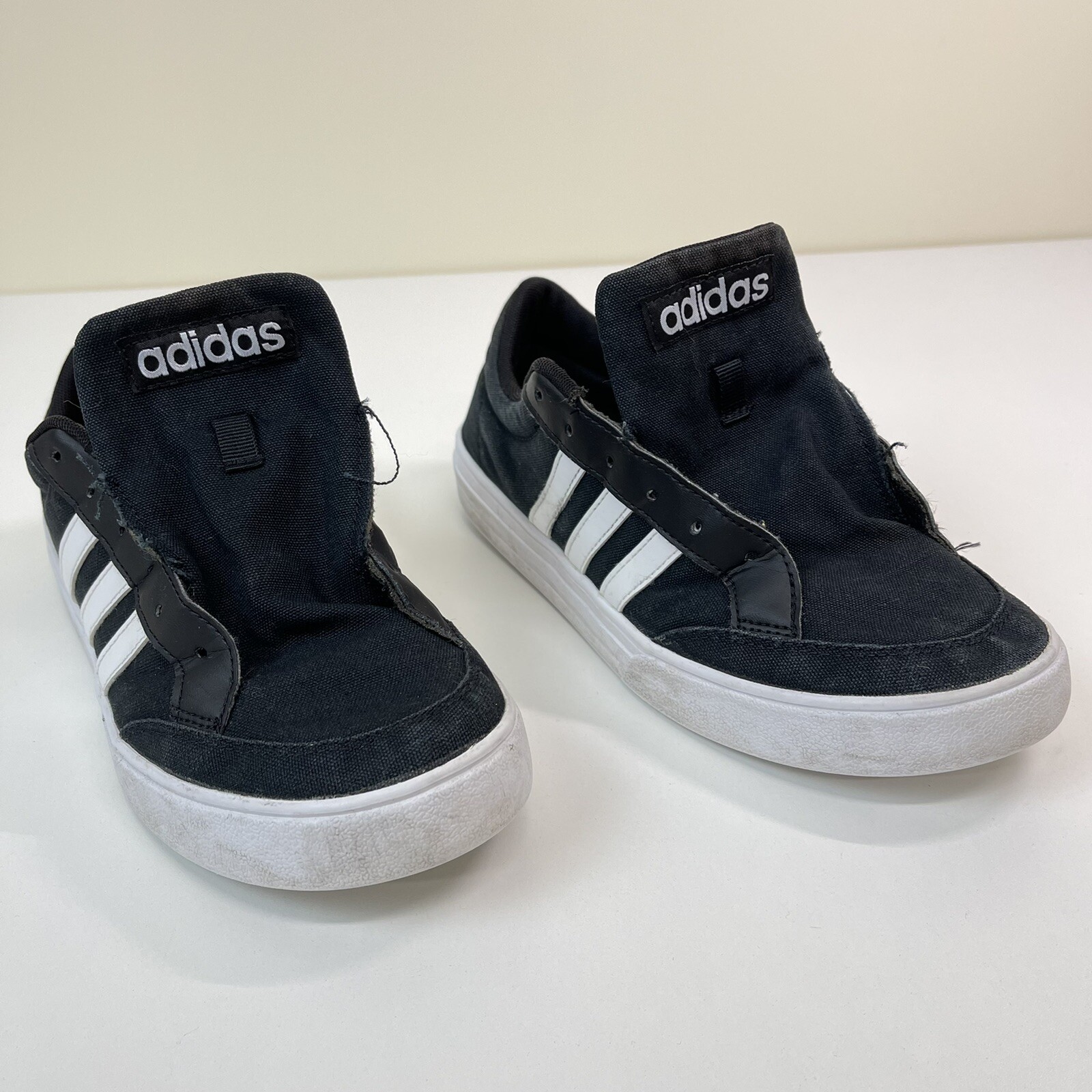 Microprocessor helpen Oproepen RIGHT SHOE ONLY* Adidas Sneakers VS Set Mens 8 Core Black Cloud White AW3890 | eBay Microprocessor helpen Oproepen RIGHT SHOE ONLY* Adidas Sneakers VS Set Mens 8 Core Black Cloud White AW3890 | eBay
