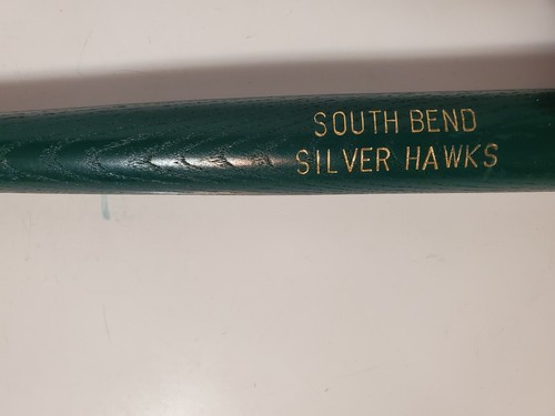 Silver Hawks #25 Louisville Slugger 21,5" Mini Schläger Hillerich & Bradsby Co. 1996 - Bild 4 von 6