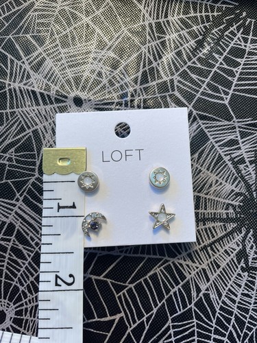 $34 NWT Loft Gold Tone Set of 2 Moon, Stars, and Sun Stud Earrings - JL93 - Picture 6 of 7
