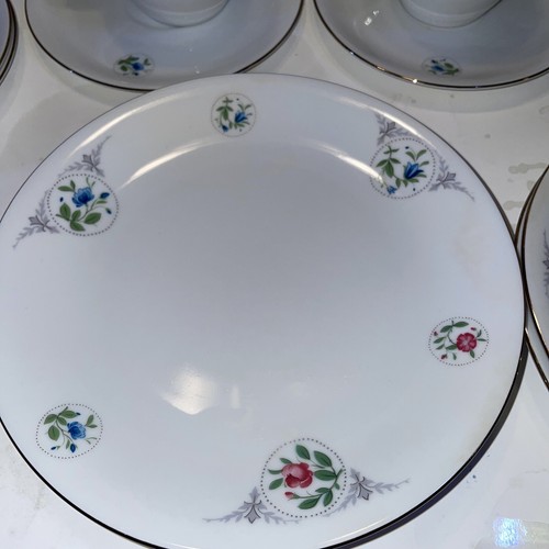 Seltmann Weiden Bavaria Coffee Service 17 Pcs. Gold Trim Blue/Pink Flowers - Picture 7 of 10