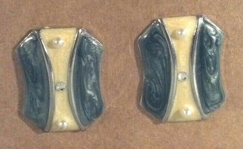 Collectible Grey and Ivory Design Fashion Pierced Earrings - Picture 2 of 5