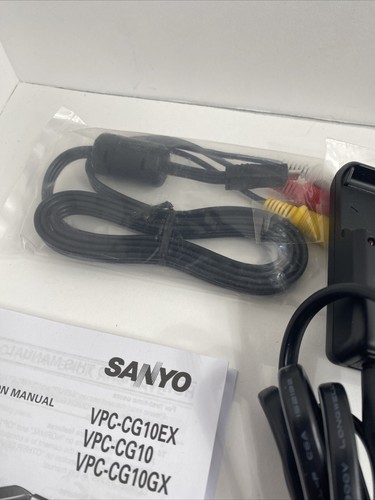 Sanyo VPC-CG10 High Definition Flash Media Camcorder Tested Working With Extras - Picture 14 of 21