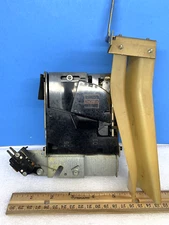 ROWE AMI CD JUKEBOX CD100G AND CD100H COIN MECHANISM AND SHOOT ASSEMBLY