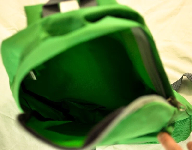 Everest Mochila Verde Luz Acolchada Correas Bolsillos con Cremallera Poliéster Fuerte Foto 4 de 4