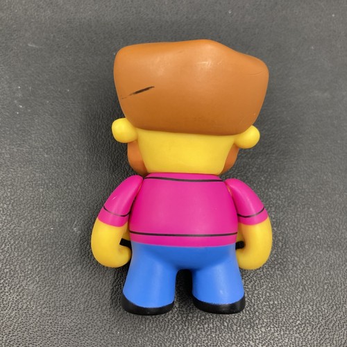 Kidrobot The Simpsons 25th Anniversary HANK SCORPIO 3” Vinyl Mini Figure - Picture 2 of 3