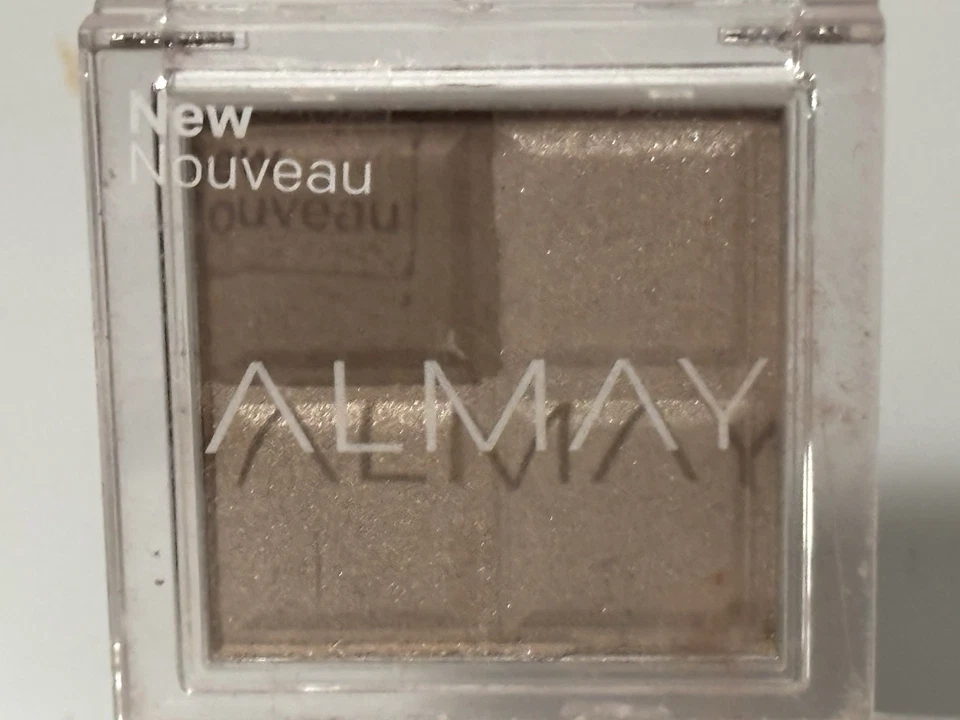 Almay Eyeshadow Quad 130 World Is My Oyster + GROOVI Beauty Blush Duo/eye Shadow - Image 4 of 4
