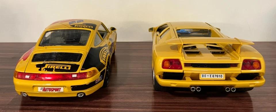LOTE de 2 coches diecast Burago 1/18 Lamborghini Diablo 1990 y Porsche 911 Carrera 1993 Foto 4 de 4