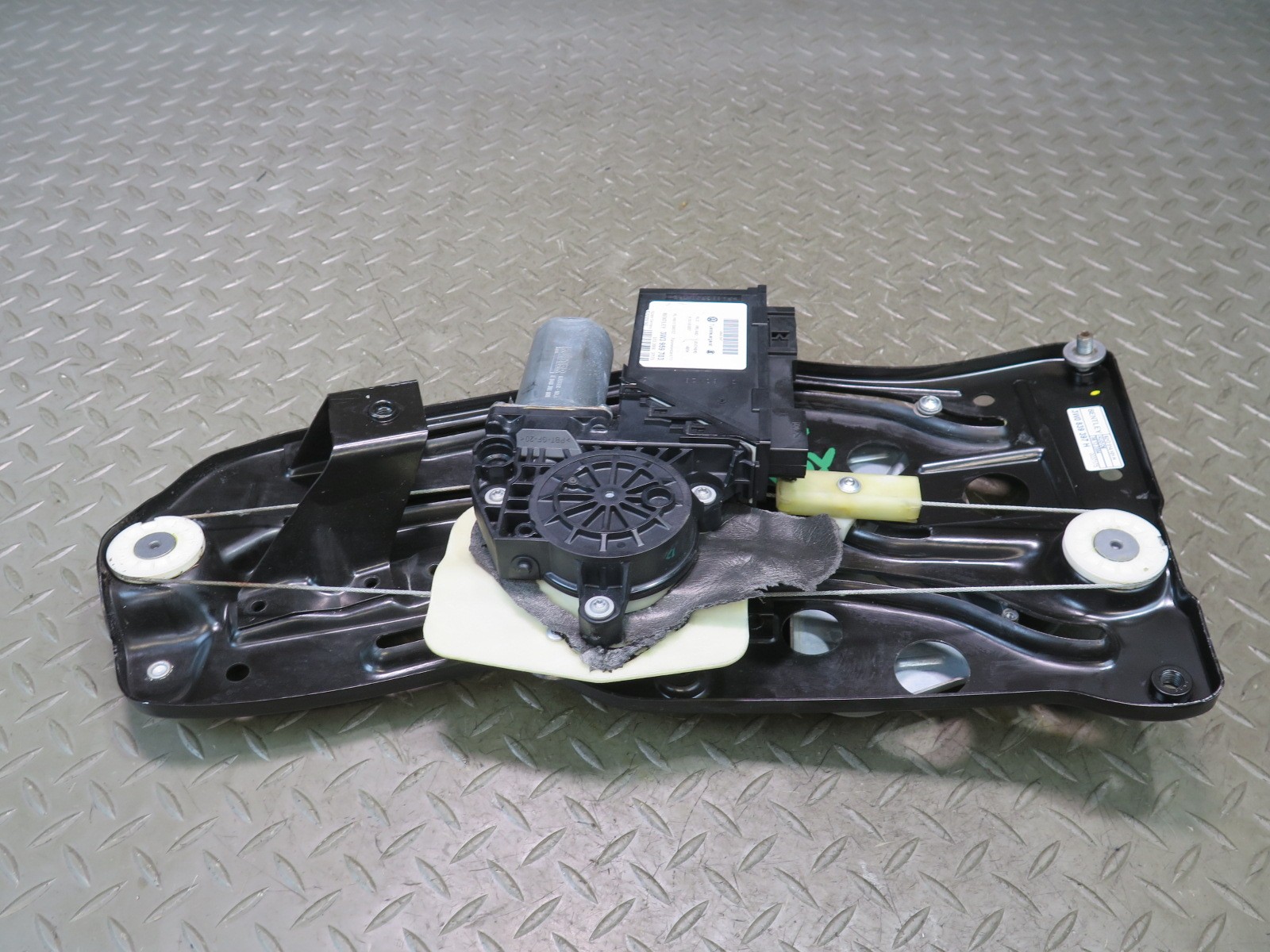 Bentley Continental GT 2003-2005 Rear Left Window regulator P/N 3W0839397H