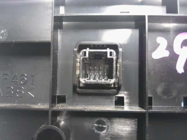 Picture 4 of 6