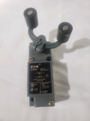 Cutler-Hammer E50DM1 Limit Switch Head, Receptacle E50RA, E50SA Switchbody