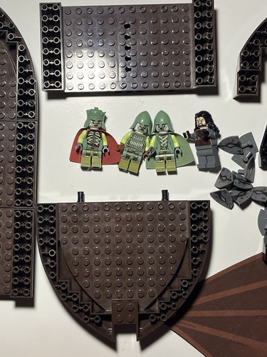 Lego Lord Of The Rings HOBBIT KING OF THE DEAD Skeleton Pirate Minifigs 79008