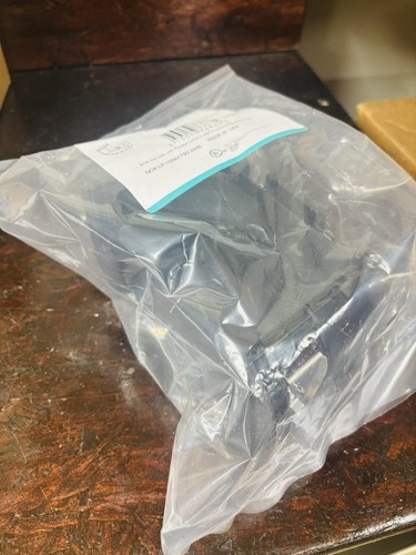 FRBC4X4LBL (Panduit) FiberRunner 4"QuickLock Coupler (Black) - Photo 2/3