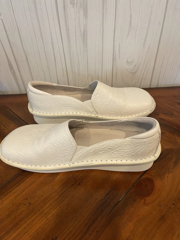 Tamancos femininos Alegria Shoes trabalho branco ferramentas tamanho 42 EUA tamanho 11.5 Deb - Imagem 3 de 4