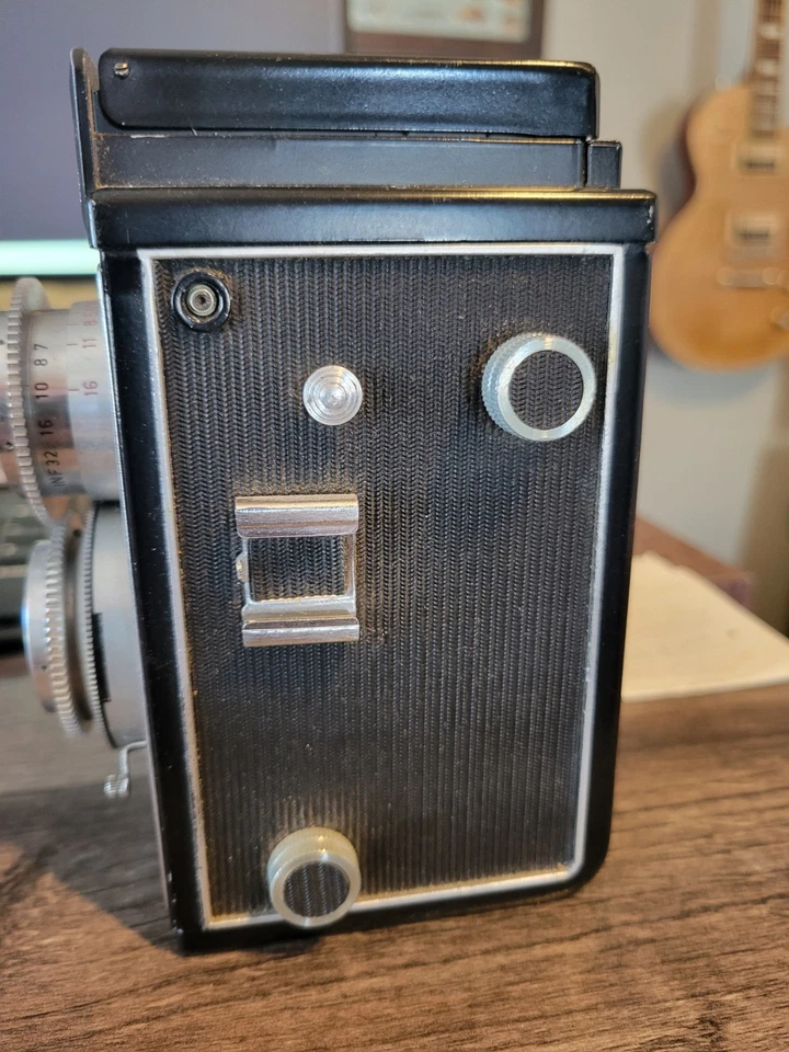 Винтажная зеркальная камера Tower Reflex TLR с двумя объективами - Изображение 4 из 4