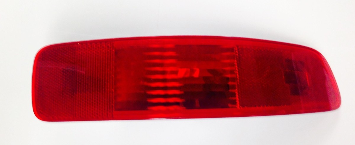 Genuine Mitsubishi Rear Bumper Side Marker Lamp Reflector RH