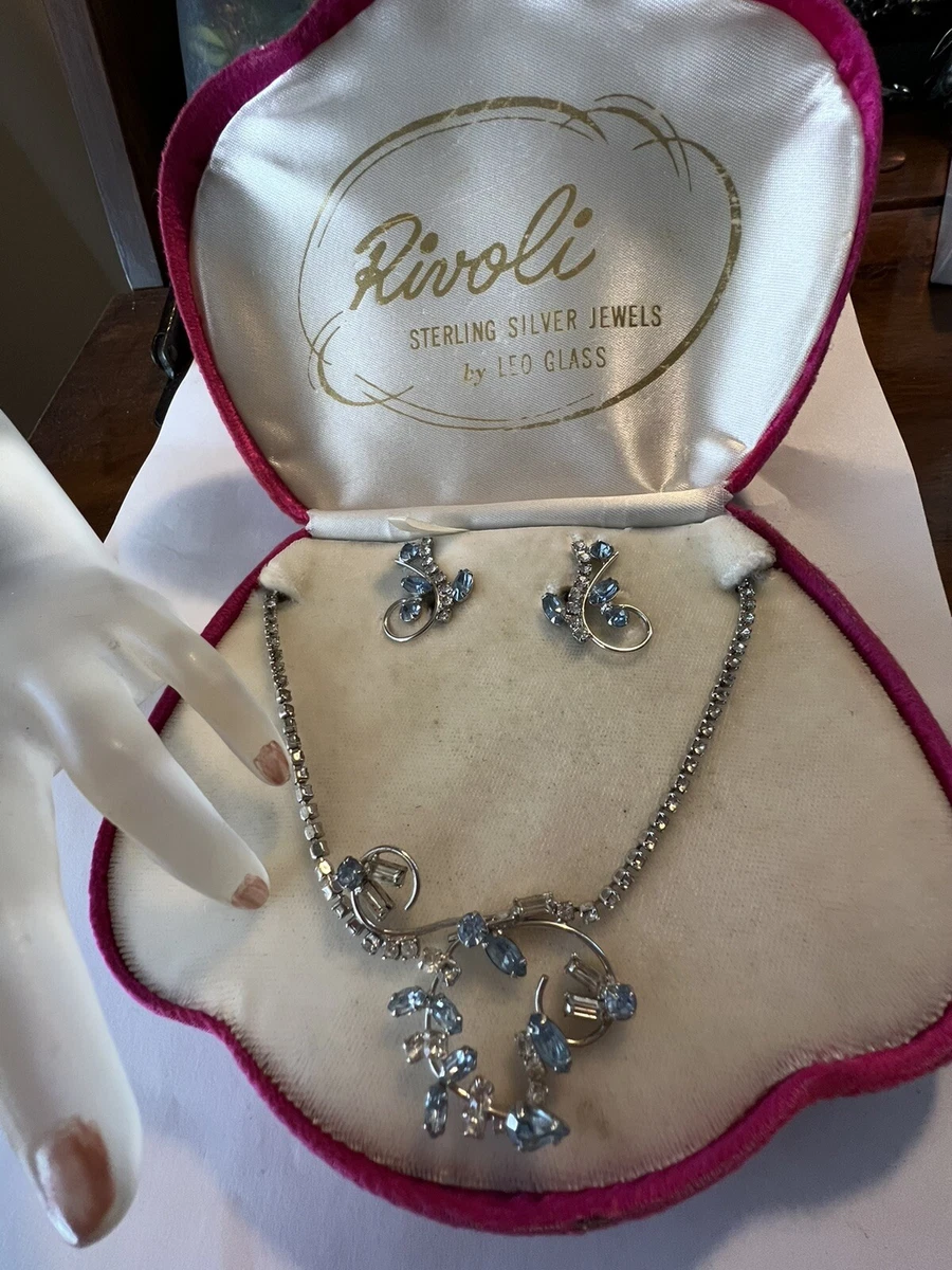 Authenticating Chanel Jewelry – Rêveur Vintage