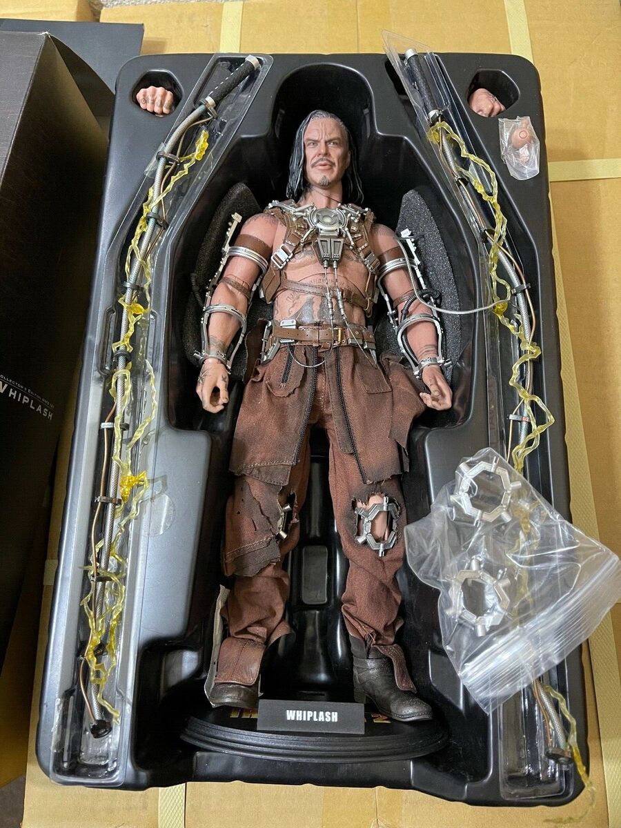 1/6 Hot Toys Iron Man 2 Whiplash MMS121 Ivan Vanko Mickey 1/6 Hot Toys Iron Man 2 Whiplash MMS121 Ivan Vanko Mickey