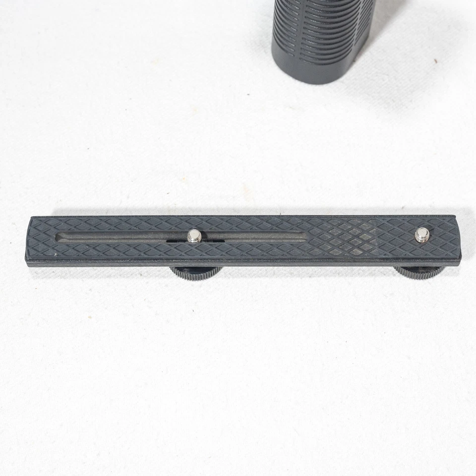 Nissin 3200GT Electronic Camera Flash Gun w/ Mount - Working & Tested! - Image 4 of 4