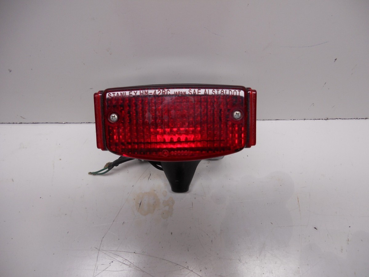 売却 済 1994 HONDA ELITE 80 TAIL LIGHT TAILLIGHT BRACKET 33701-MF8-770