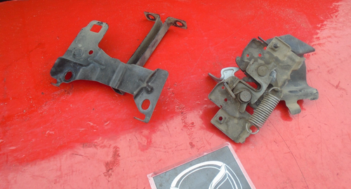 09 10 11 12 13 MAZDA 6 MAZDA6 HOOD LOCK LATCH WITH BRACKET MOUNT OEM - Picture 4 of 4