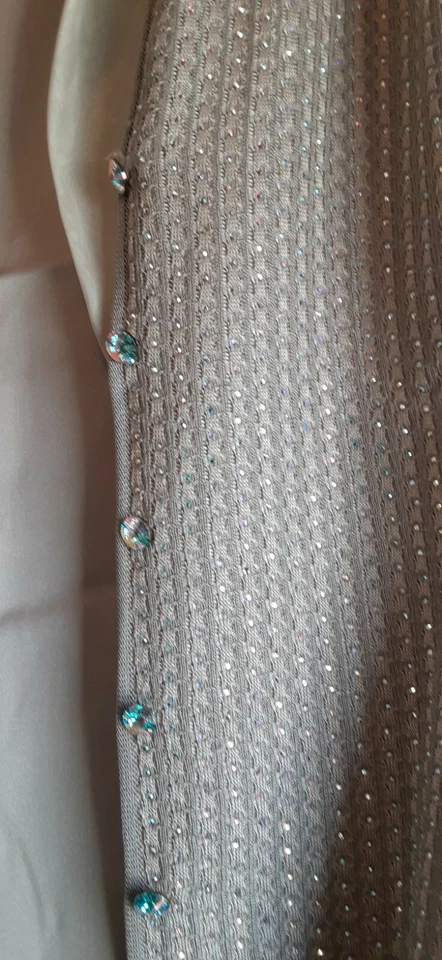 TRAJE GIORGIO ARMANI COUTURE TAUPE CHAMPAGNE CON CRISTALES Y PANTALONES DE SEDA EURO 38 Foto 4 de 4