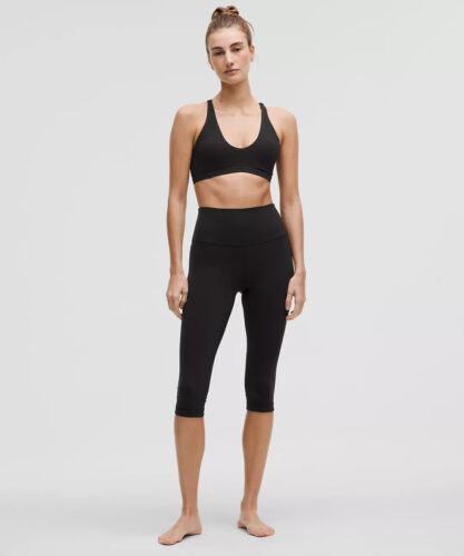 lululemon Nulu Träger-BH mit U-Ausschnitt leichter Halt, A/B-Cup. Neu mit Etikett - Bild 9 von 36