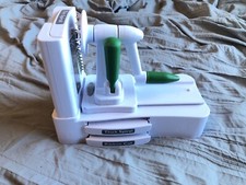 VEGETTI PRO Spiral Cut Vegetables Fruit Table Top Kitchen Slicing Spiralizer