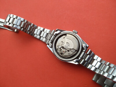 Vintage Seiko 5 4206-0331 Automatic 17j Day/Date Ladies