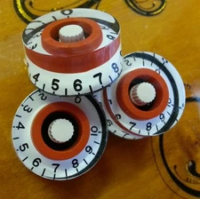 3 Guitar speed volume/tone knobs. White/Red Flake/Black. JAT CUSTOM GUITAR PARTS