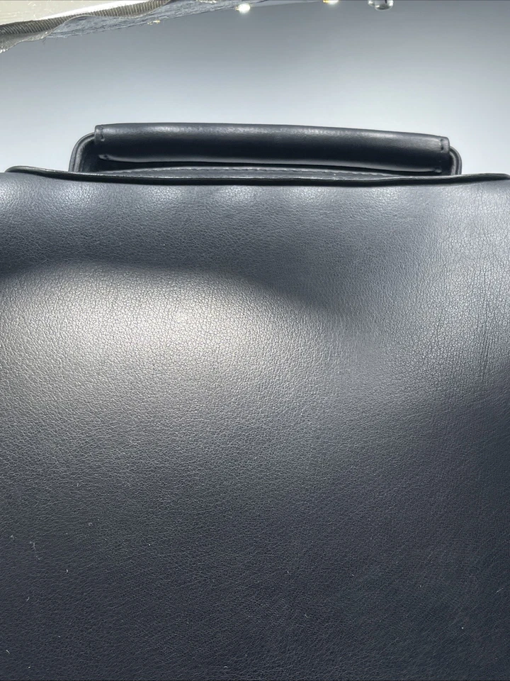 Kenneth Cole Bolso Mensajero de Cuero Equipaje/Maletín con Correa y Bolsa de Tocador Foto 3 de 4