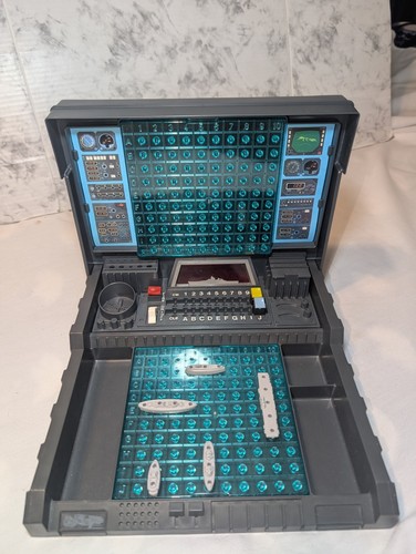 Vintage 1979 Milton Bradley Electronic Battleship 4750 Complete WORKS With Box - Picture 10 of 15