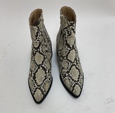 Snakeskin PVC Ankle Boots Size 6 Side Zip Boho White/Black Super Cute