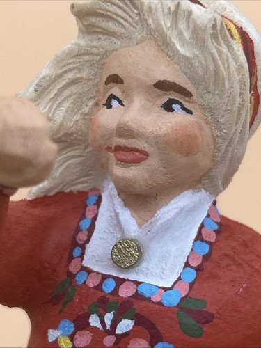 Henning Wood Carving Vintage Woman Figurine Hand Carved And Painted In Norway - Picture 14 of 24