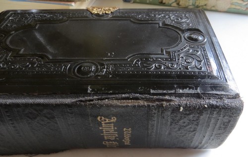 1926 Hungarian Catholic Bible Prayer Book - Picture 5 of 14
