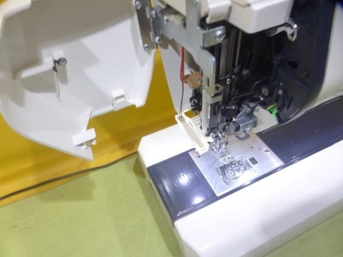 Janome Memory Craft 7700 High-Performance Computerized Sewing Machine Used - Picture 9 of 12