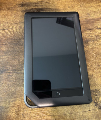 Barnes & Noble NOOK Color 7in Touchscreen eBook Reader 8GB Wi-Fi Black