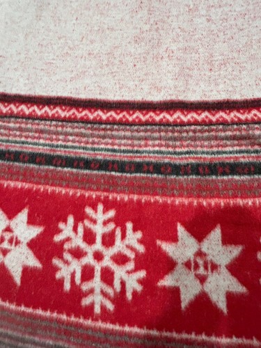 Roca Home Red Star Shape Polygon's Throw Blanket Portugal Cotton Blend 50x67 NEW - Picture 6 of 6