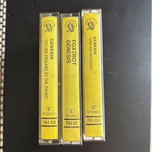 LOT 3 CASSETTES AUDIO GENESIS FOXTROT SELLING ENGLAND BY THE WIND AND WUTHERING - Picture 2 of 6