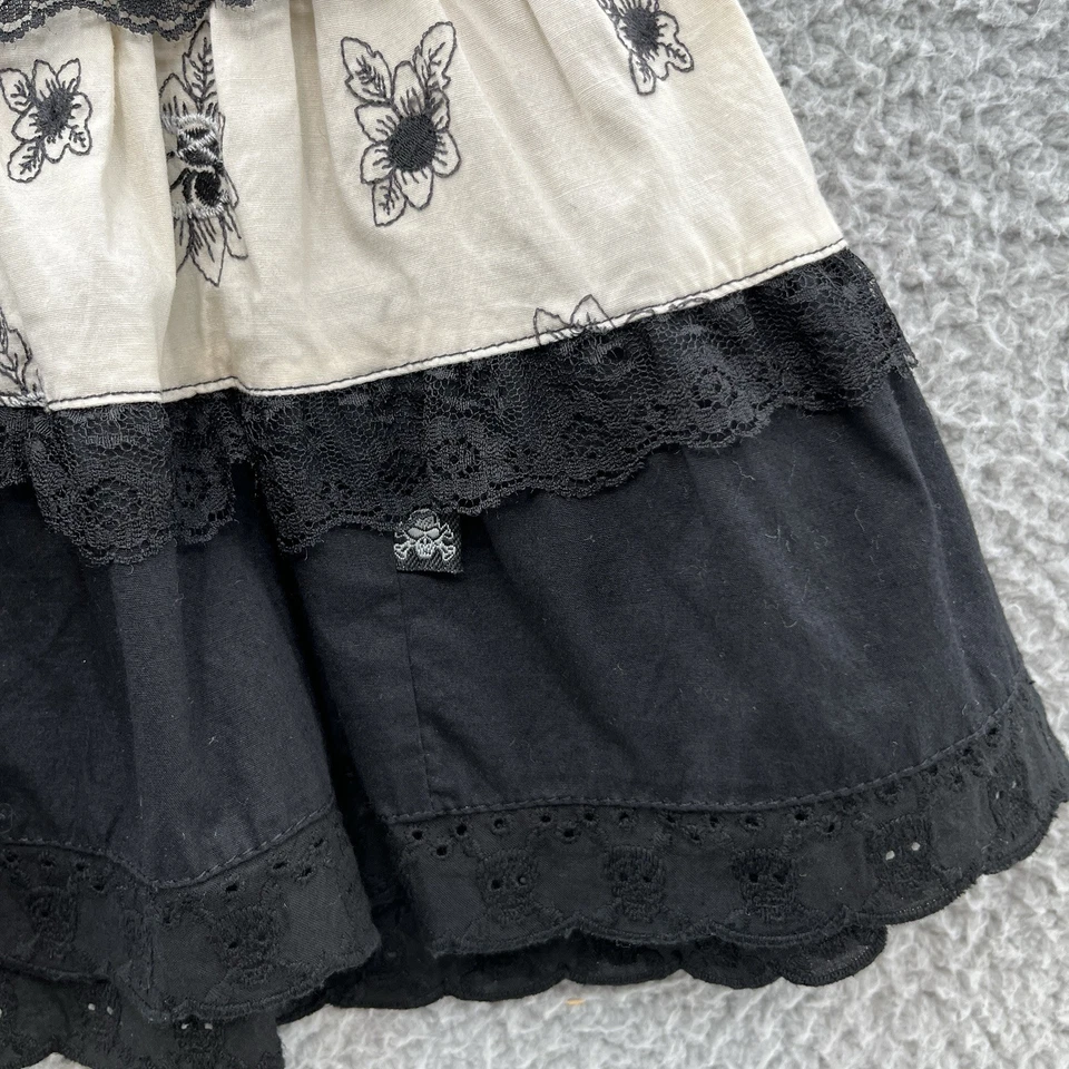 Falda Tripp NYC XS Negra Marfil Floral Babydoll En Niveles Encaje Gótico Punk Volantes Mini Foto 2 de 4