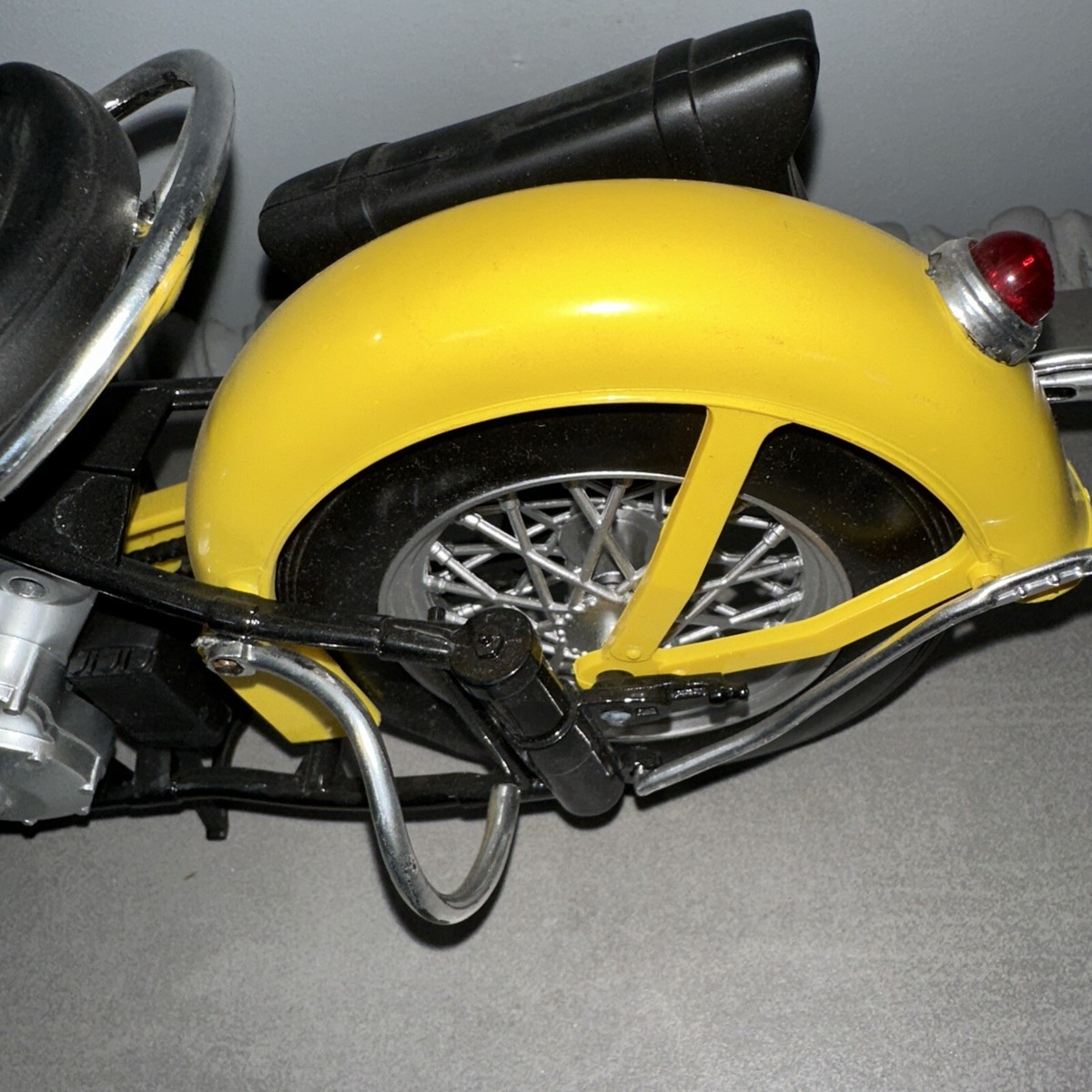 New Ray 1948 Indian Chief Motorcycle 1:6 Scale Custom Diecast