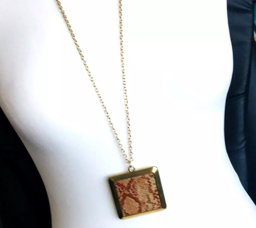 Snake print shop necklace