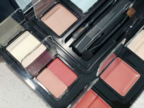 Me MakeOver Essentials Personalized Custom Compact Eye Shadow Blush Lip Gloss - Picture 4 of 9