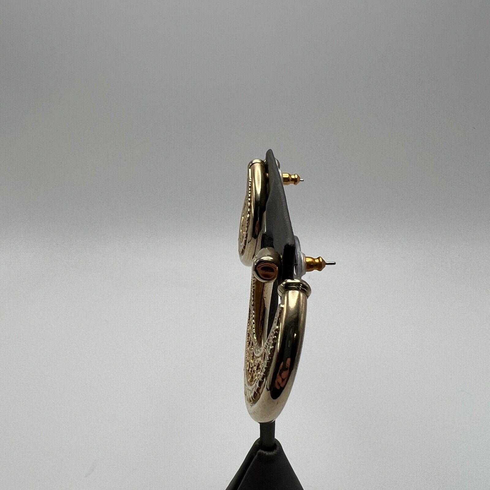 Picture 2 of 10