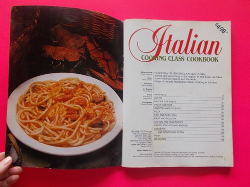 THE AUSTRALIAN WOMEN'S WEEKLY - ITALIAN COOKING CLASS COOKBOOK *ORIGINAL COVER - Picture 3 of 4