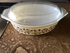 Vintage Pyrex Golden Grapes Casserole Dish 045  2-1/2qt with Lid