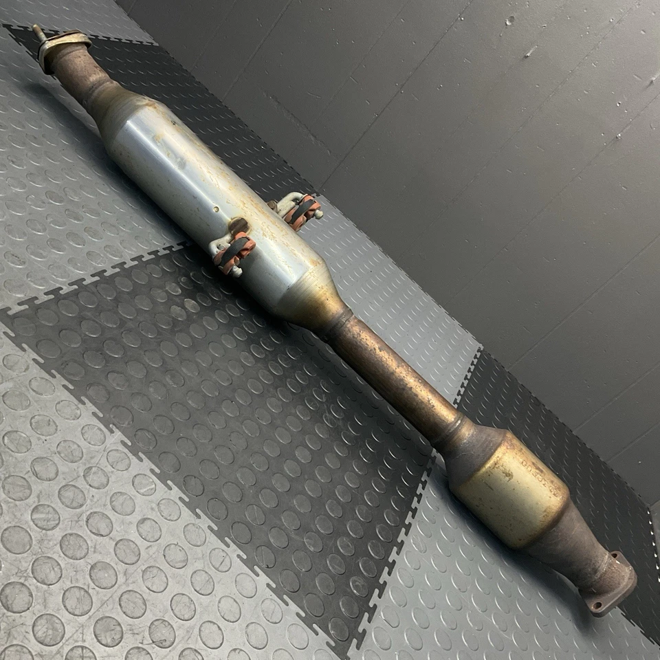 Kia Cadenza 2014-2016 3,3 L escape catalítico convertido línea de tubo intermedio OEM Foto 4 de 4