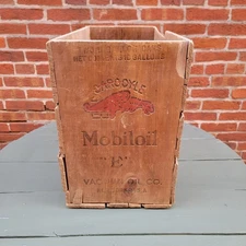Vintage Gargoyle Mobiloil E Wooden Crate Vacuum Oil Co. New York USA Gas Oil Box
