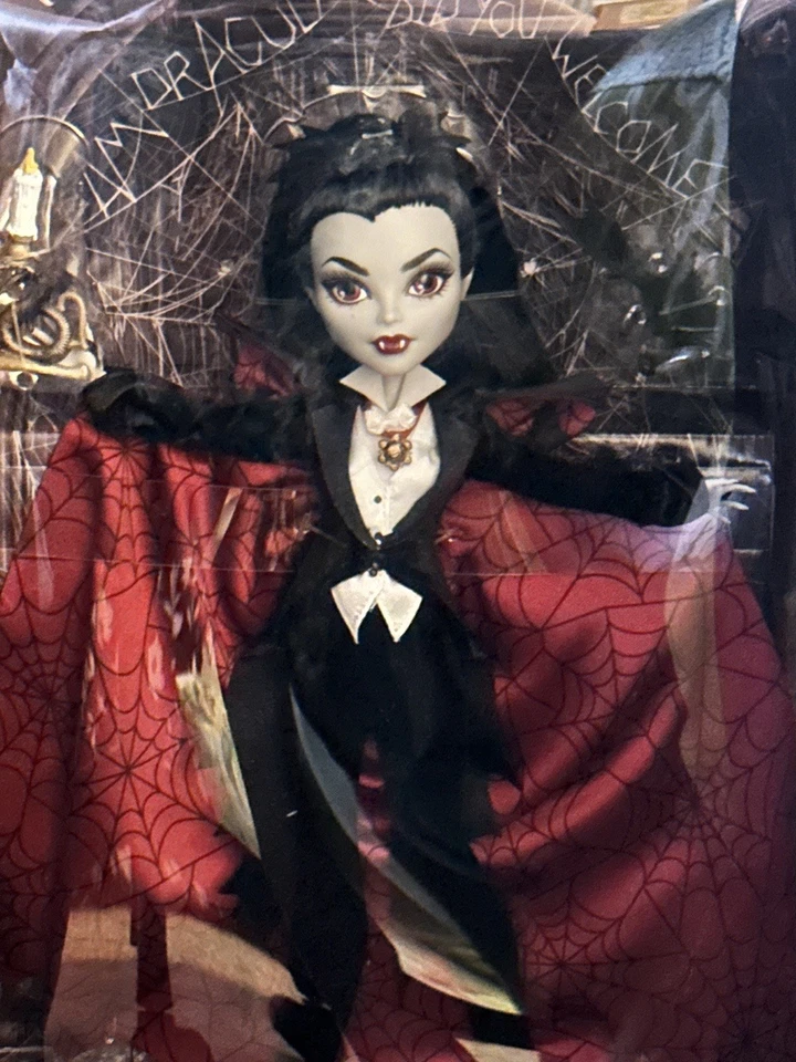 Dracula Monster High Skullector Doll NIB 2022 Mattel Creations HDW24 - Image 2 of 4