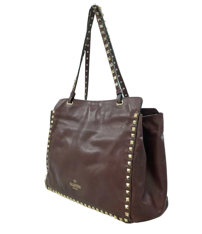 Bolso de hombro Valentino Rockstud de cuero marrón Foto 2 de 4